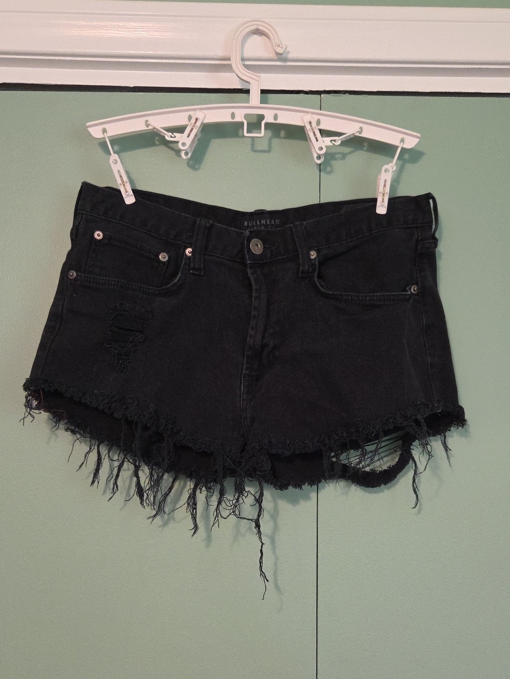 Bullhead Black Frayed Hem Distressed Denim Shorts - Women Size 34
